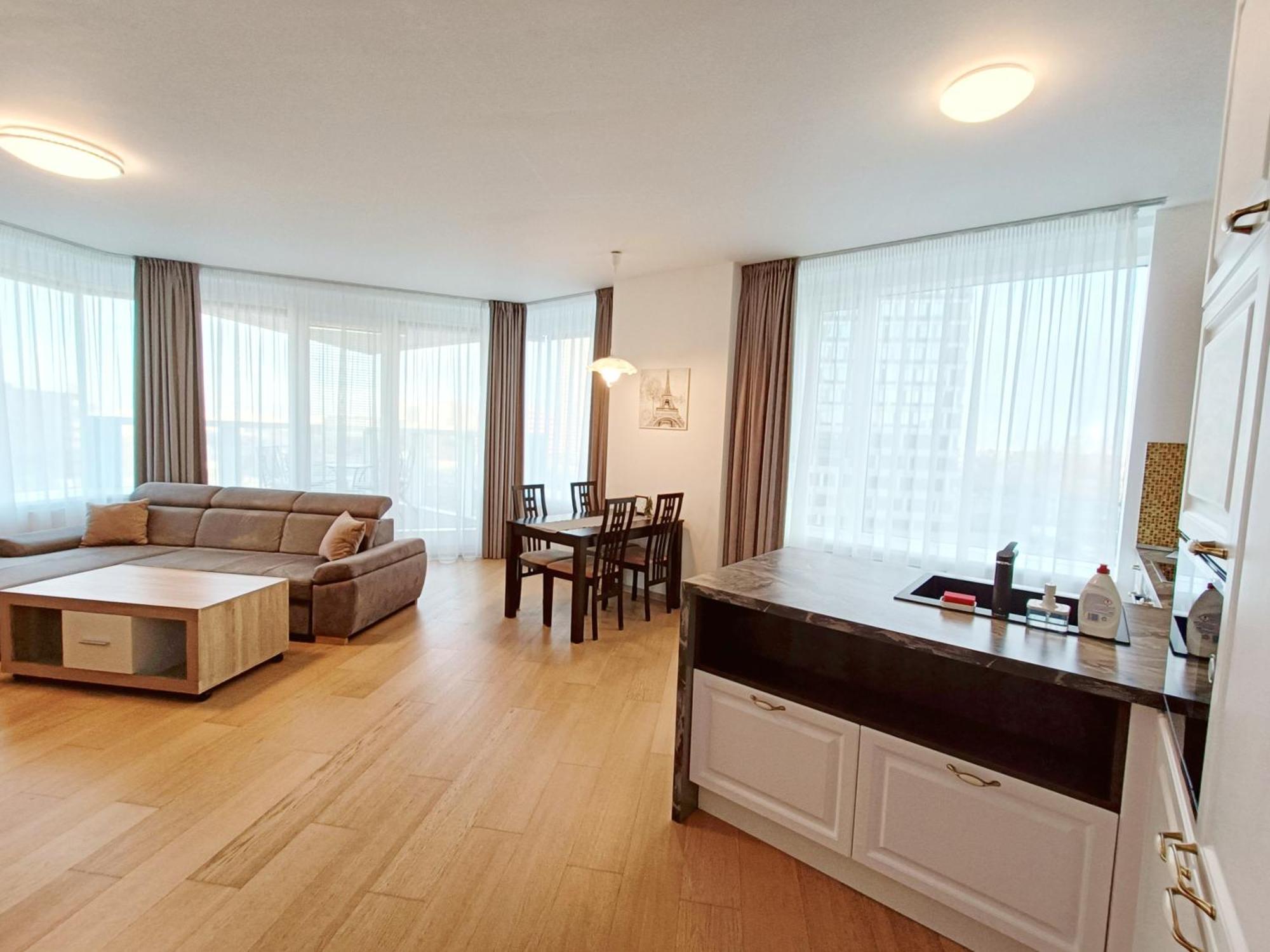 Sag Panorama City Apartment 3 Rooms Free Parking Free Wifi Bratislava Esterno foto